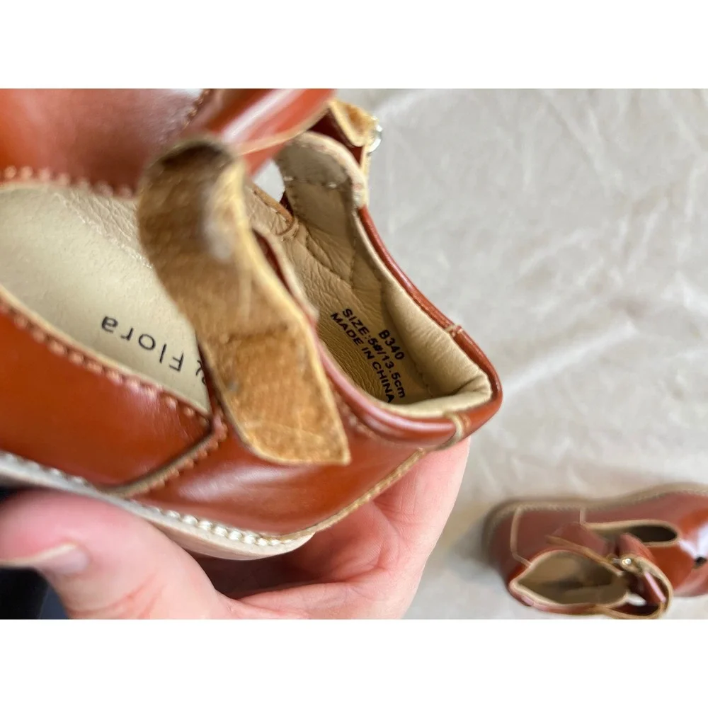 Felix & Flora Kids Brown Heart Cutout‎ T-Strap Mary Jane Shoes Baby Size 5.5